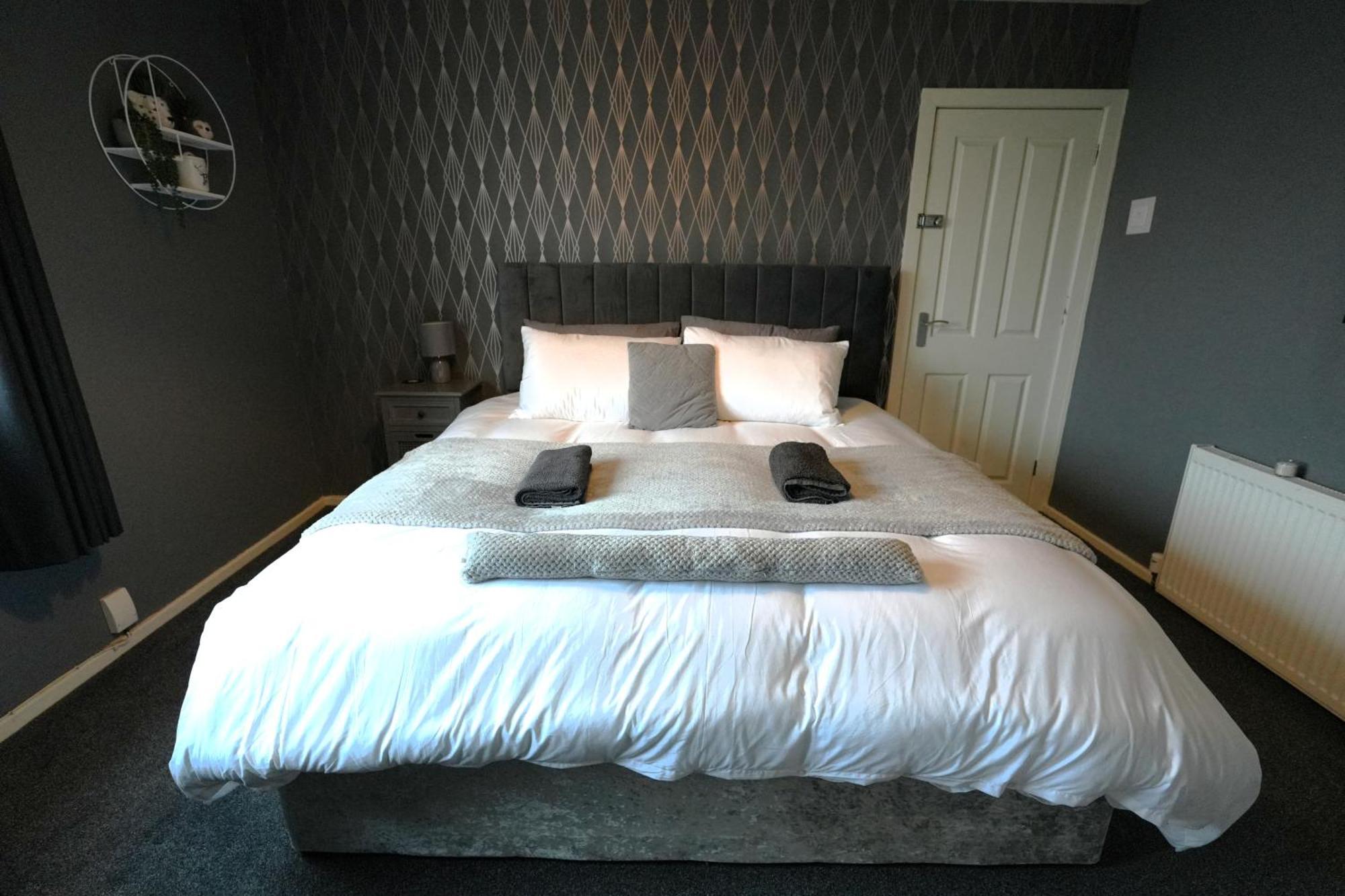Detached Homestay - Super, King & Double Rooms - Leyland, Preston, Chorley, Lancashire Esterno foto