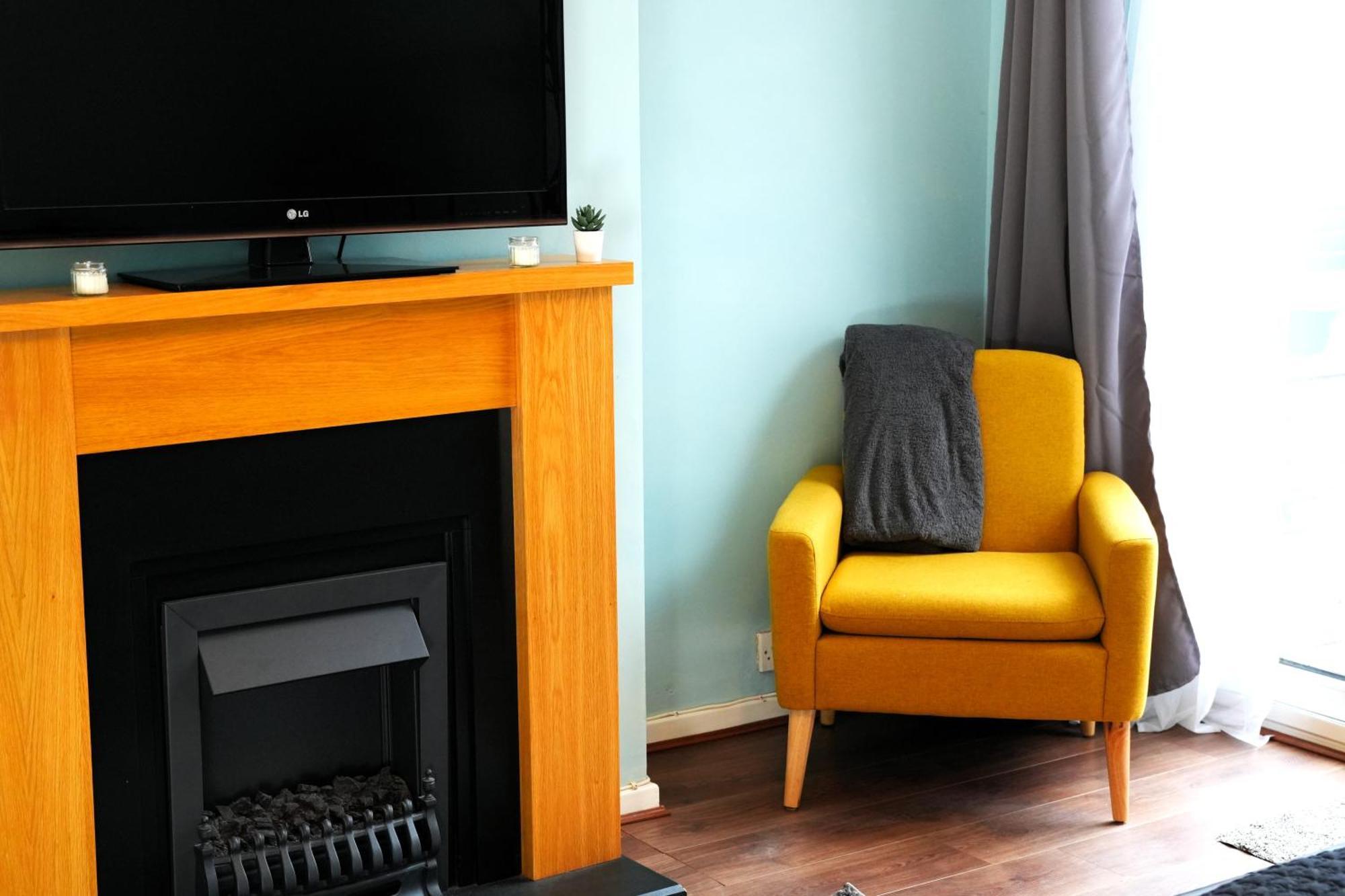 Detached Homestay - Super, King & Double Rooms - Leyland, Preston, Chorley, Lancashire Esterno foto