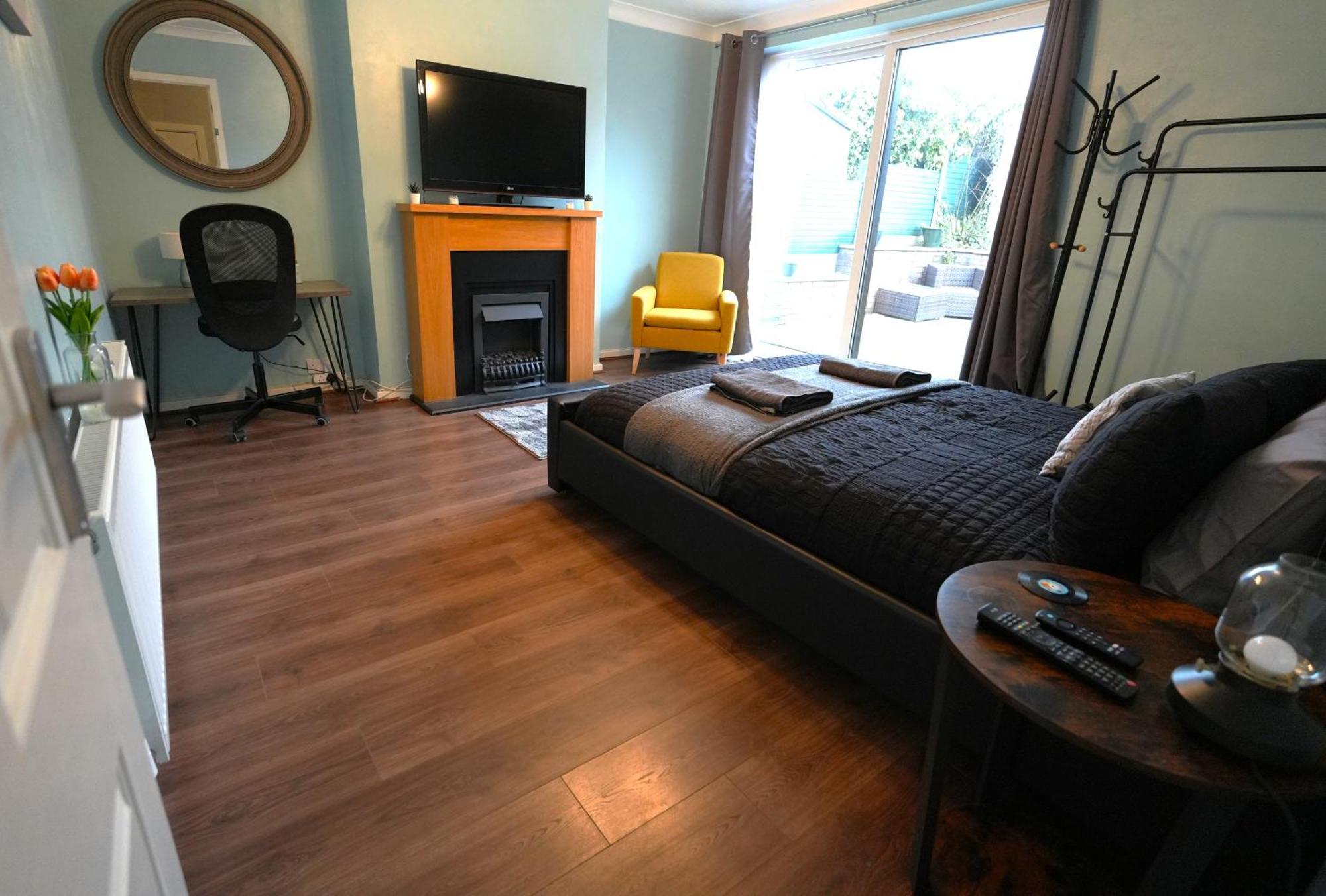 Detached Homestay - Super, King & Double Rooms - Leyland, Preston, Chorley, Lancashire Esterno foto